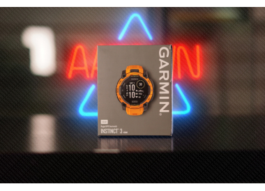 Garmin Instinct 3 – 45 mm Solar Sunburst with Sunburst/Gray Band 010-02934-02